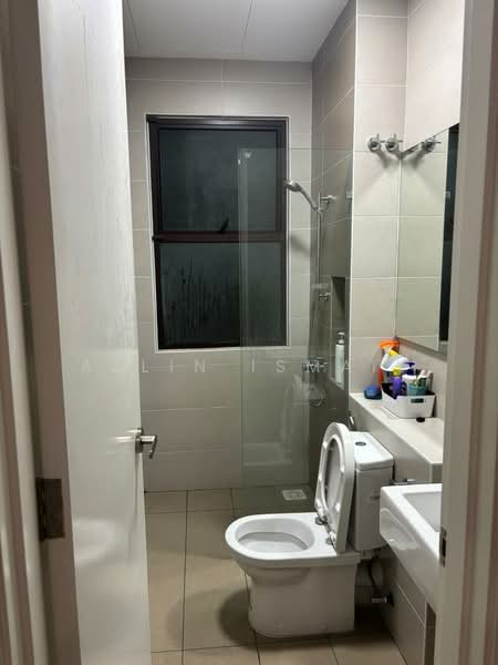 Condominium for Sale at Isle of Kamares - Azlin Ismail - Bathroom - PropertyGuru.com.my