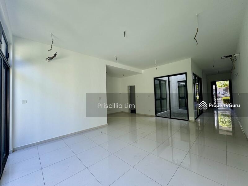 Rumah Teres untuk Dijual di Iskandar Puteri (Nusajaya) (Johor) - Priscillia Lim - Living Room - PropertyGuru.com.my