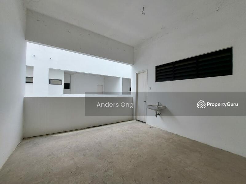 Kedai / Pejabat untuk Dijual di Aspen Vision City (Batu Kawan) - Anders Ong - Balcony - PropertyGuru.com.my