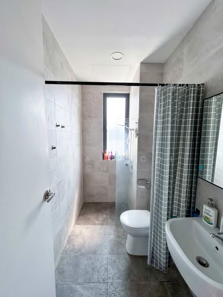 Condominium for Sale at Iconic Skies - Chiam Hooi Chai - Bathroom - PropertyGuru.com.my