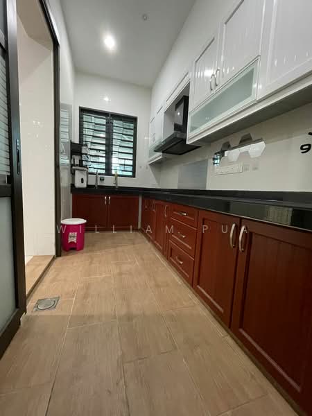 Periwinkle @ Bandar Rimbayu untuk Untuk Disewa - RM 2,800 /bulan, Mac 2026 - Kitchen - PropertyGuru.com.my