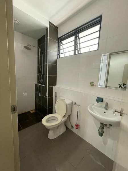 Periwinkle @ Bandar Rimbayu untuk Untuk Disewa - RM 2,800 /bulan, Mac 2026 - Bathroom - PropertyGuru.com.my