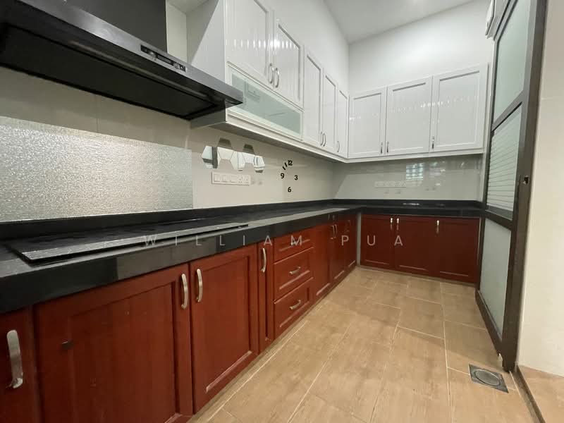 Periwinkle @ Bandar Rimbayu untuk Untuk Disewa - RM 2,800 /bulan, Mac 2026 - Kitchen - PropertyGuru.com.my