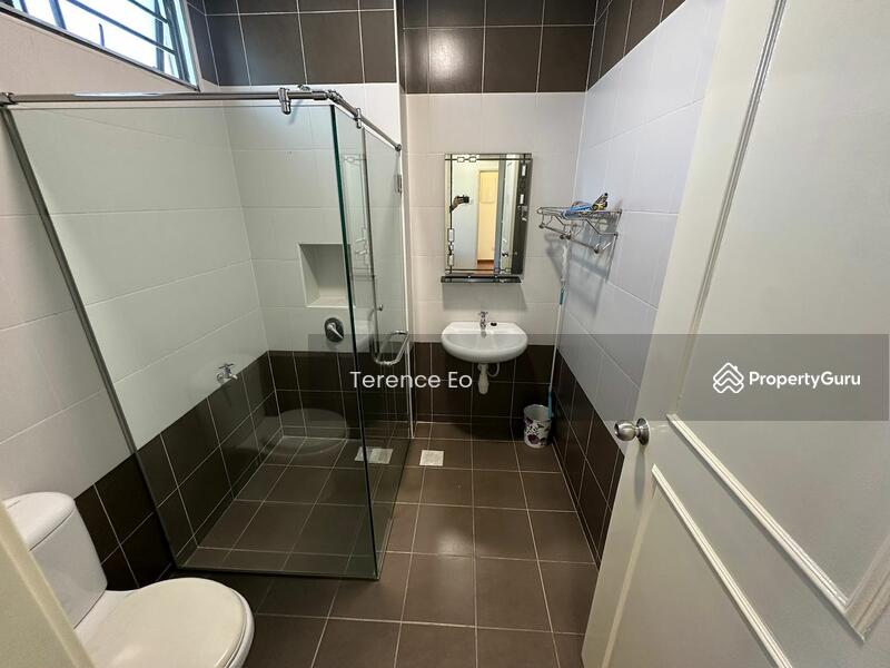 Cluster House for Sale in Taman Adda Heights (Tebrau) - Terence Eo - Bathroom - PropertyGuru.com.my