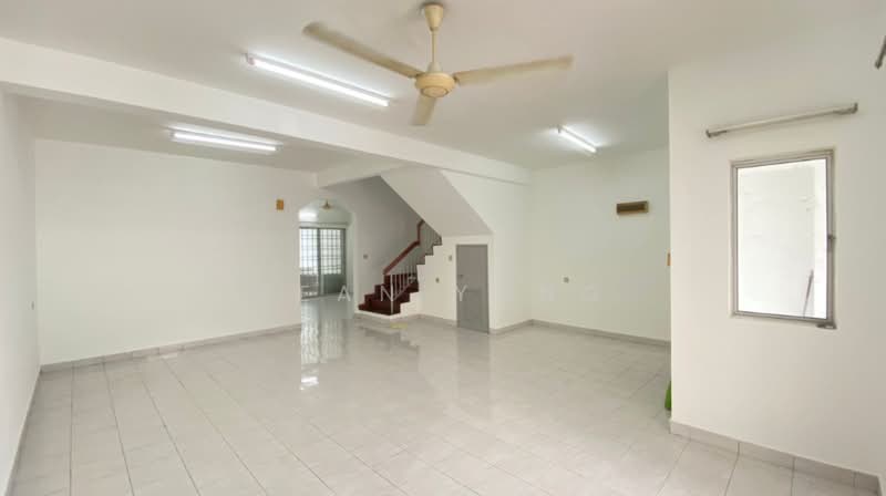 Rumah Teres 2-Tingkat untuk Dijual di Seri Utama Damansara (Kota Damansara) - Sean Yong - Living Room - PropertyGuru.com.my