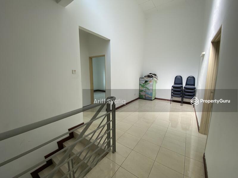 Rumah Teres 2-Tingkat untuk Dijual di Desa Kasia (Nilai) - Ariff Syafiq - Hallway - PropertyGuru.com.my