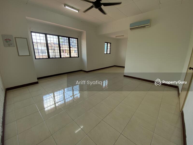 Rumah Teres 2-Tingkat untuk Dijual di Desa Kasia (Nilai) - Ariff Syafiq - Bedroom - PropertyGuru.com.my