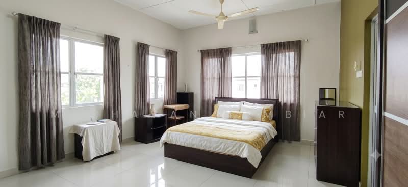 Rumah Teres 2 Tingkat untuk Dijual di Serdang (Seri Kembangan) - Madhavan Nambiar - Bedroom - PropertyGuru.com.my