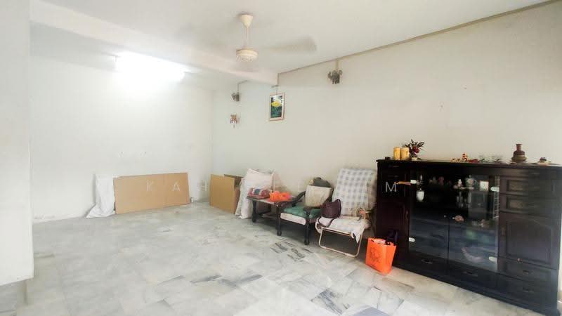 2-storey Terraced House for Sale in Taman Bidara (Seremban) - Kah Hee Lim - Living Room - PropertyGuru.com.my