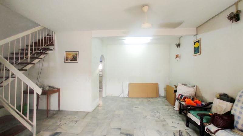 2-storey Terraced House for Sale in Taman Bidara (Seremban) - Kah Hee Lim - Living Room - PropertyGuru.com.my