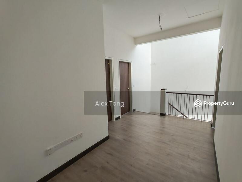 2-storey Terraced House for Sale in Shah Alam (Selangor) - Alex Tong - Hallway - PropertyGuru.com.my