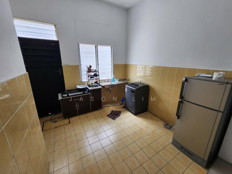 2-storey Terraced House for Rent in Austin Crest (Johor Bahru) - Jason Lim - Kitchen - PropertyGuru.com.my