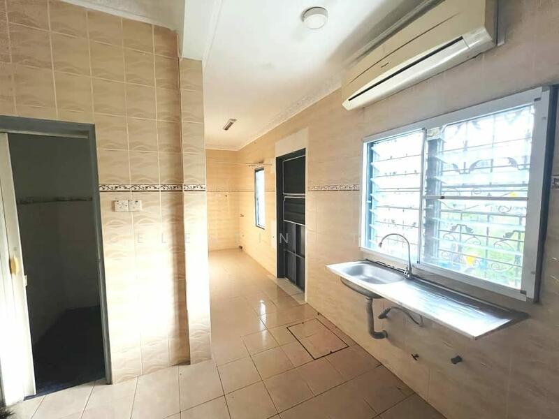 Rumah Teres 2 Tingkat untuk Dijual di Taman Taming Emas (Kajang) - Celestine Ting - Kitchen - PropertyGuru.com.my