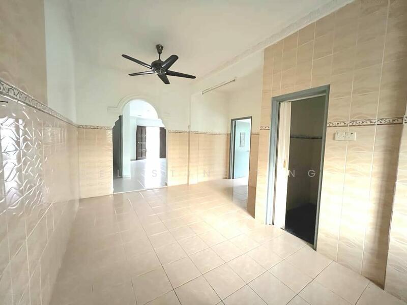Rumah Teres 2 Tingkat untuk Dijual di Taman Taming Emas (Kajang) - Celestine Ting - Living Room - PropertyGuru.com.my