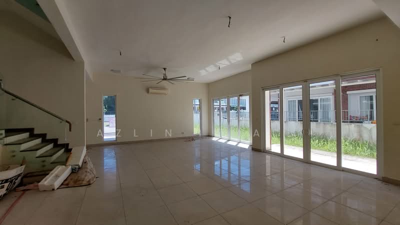 Rumah Berkembar untuk Dijual di Seremban (Negeri Sembilan) - Azlin Ismail - Living Room - PropertyGuru.com.my