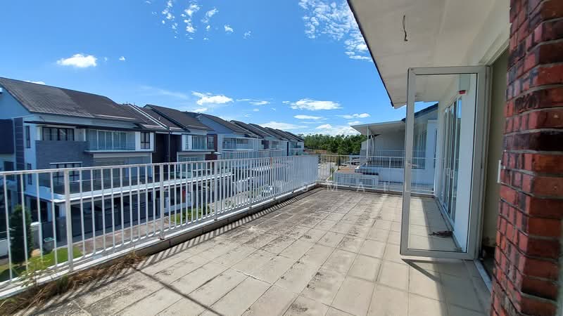 Rumah Berkembar untuk Dijual di Seremban (Negeri Sembilan) - Azlin Ismail - Balcony - PropertyGuru.com.my