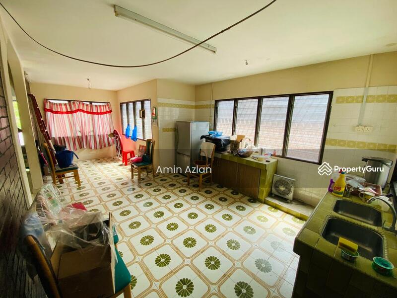 2-storey Terraced House for Sale in Batu Caves (Selangor) - Amin Azlan - Kitchen - PropertyGuru.com.my