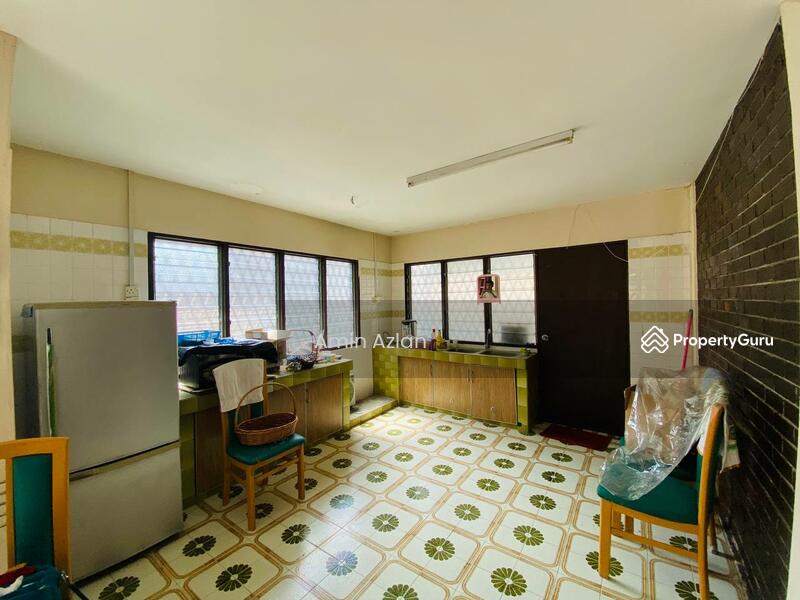 2-storey Terraced House for Sale in Batu Caves (Selangor) - Amin Azlan - Kitchen - PropertyGuru.com.my
