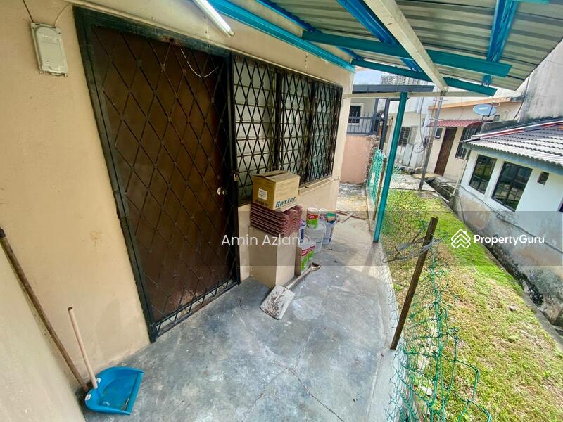 2-storey Terraced House for Sale in Batu Caves (Selangor) - Amin Azlan - Entrance - PropertyGuru.com.my