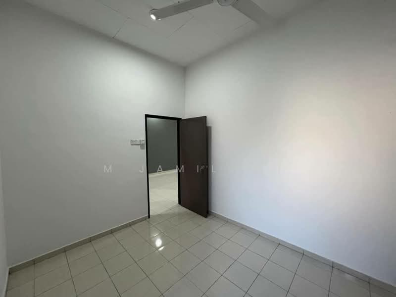 Terraced House for Sale in Batu Pahat (Johor) - M Jamil Ali - Bedroom - PropertyGuru.com.my