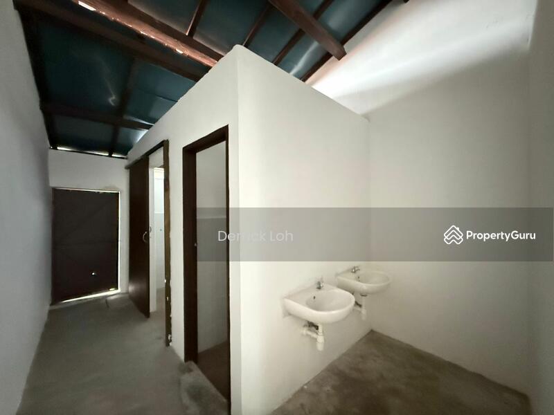 Shop for Rent in George Town (Penang) - Derrick Loh - Bathroom - PropertyGuru.com.my