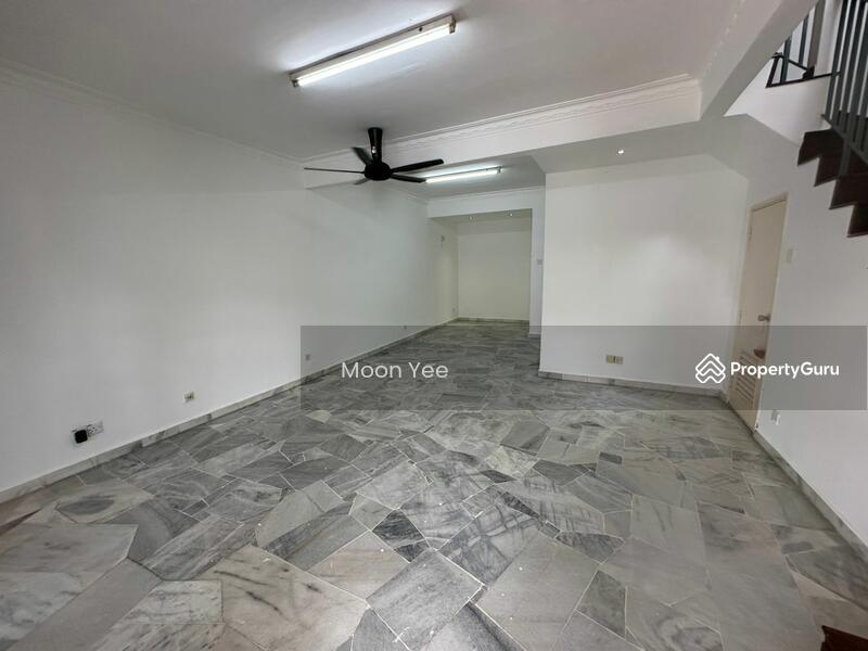 Terraced House for Sale in Usj 13 (Subang Jaya) - Moon Yee - Living Room - PropertyGuru.com.my