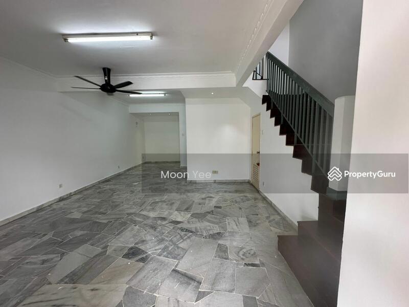 Terraced House for Sale in Usj 13 (Subang Jaya) - Moon Yee - Living Room - PropertyGuru.com.my
