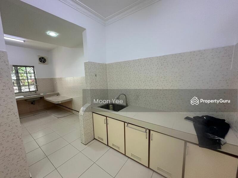 Terraced House for Sale in Usj 13 (Subang Jaya) - Moon Yee - Kitchen - PropertyGuru.com.my