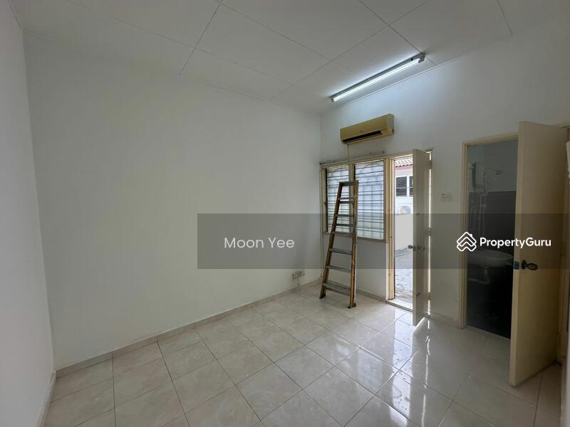 Terraced House for Sale in Usj 13 (Subang Jaya) - Moon Yee - Bedroom - PropertyGuru.com.my