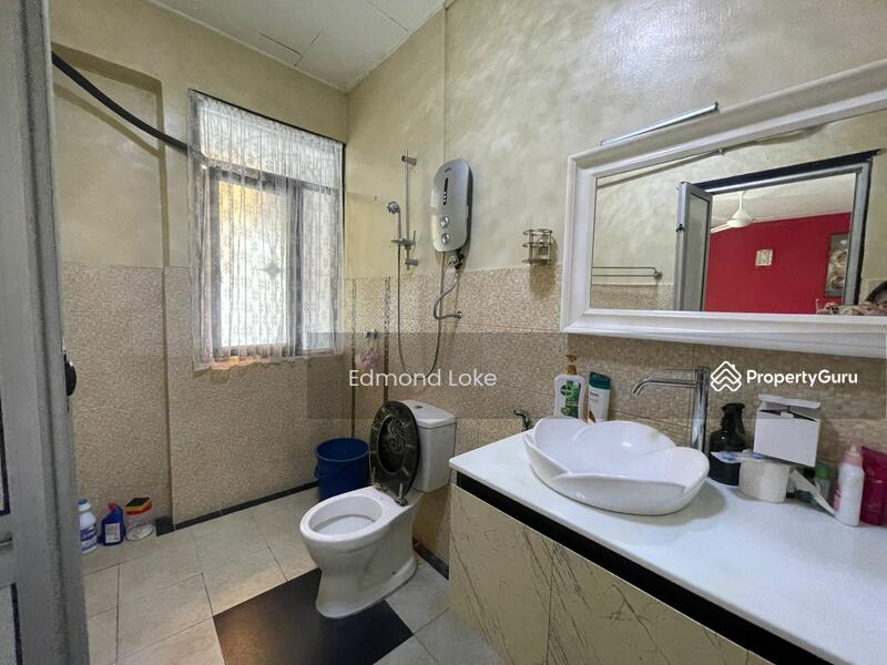 Terraced House for Sale in Laman Rimbunan (Kepong) - Edmond Loke - Bathroom - PropertyGuru.com.my