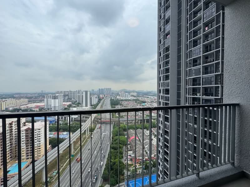 Servis Apartment untuk Disewa di The Arcuz - EE Ling - Balcony and the unblocked view - PropertyGuru.com.my