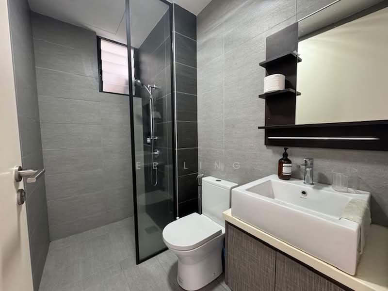 Servis Apartment untuk Disewa di The Arcuz - EE Ling - Bathroom attached with master bedroom - PropertyGuru.com.my