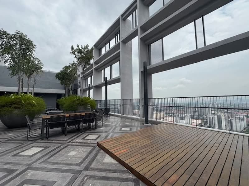 Servis Apartment untuk Disewa di The Arcuz - EE Ling - BBQ deck - PropertyGuru.com.my