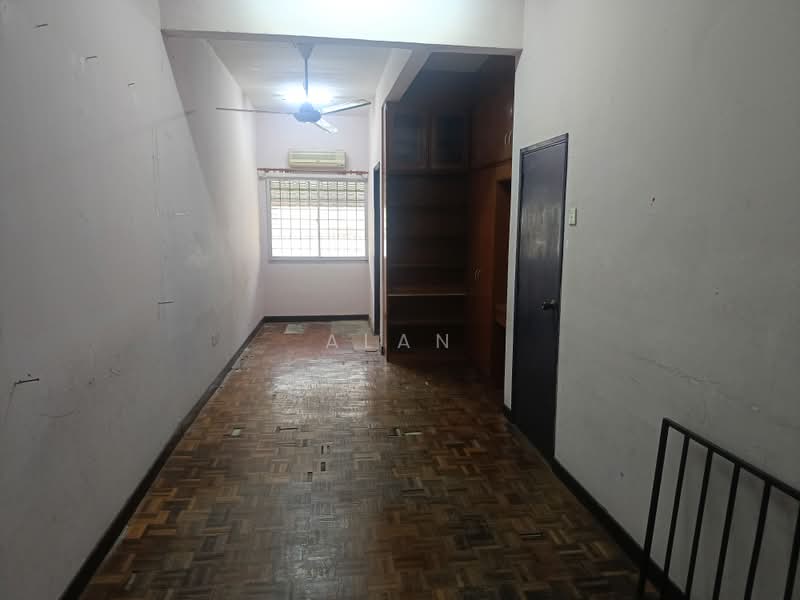 2.5-storey Terraced House for Sale in Usj 4 (Subang Jaya) - Alan Wong - PropertyGuru.com.my