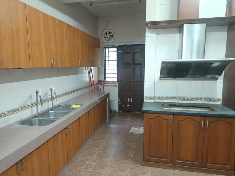 2.5-storey Terraced House for Sale in Usj 4 (Subang Jaya) - Alan Wong - PropertyGuru.com.my