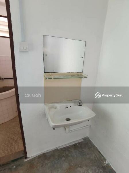 2-storey Terraced House for Sale in Taman Lip Sin (Sungai Dua) - CK Goh - Bathroom - PropertyGuru.com.my