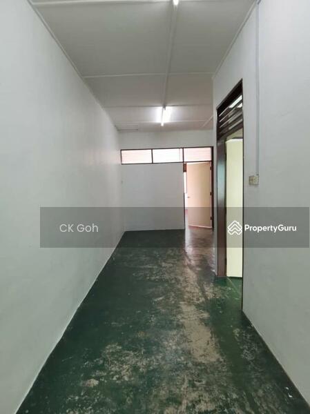 2-storey Terraced House for Sale in Taman Lip Sin (Sungai Dua) - CK Goh - Hallway - PropertyGuru.com.my
