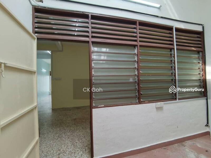 2-storey Terraced House for Sale in Taman Lip Sin (Sungai Dua) - CK Goh - Entrance - PropertyGuru.com.my