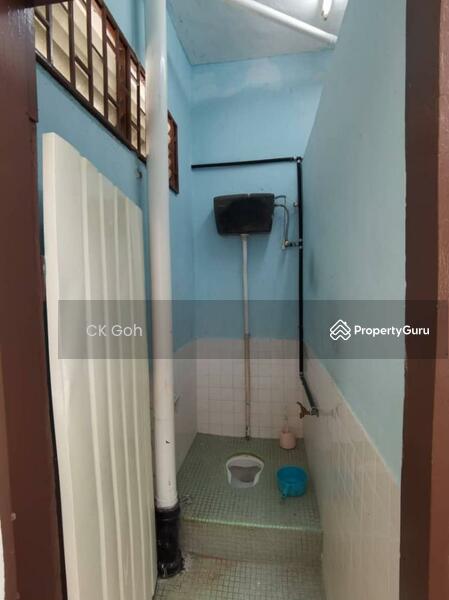 2-storey Terraced House for Sale in Taman Lip Sin (Sungai Dua) - CK Goh - Bathroom - PropertyGuru.com.my