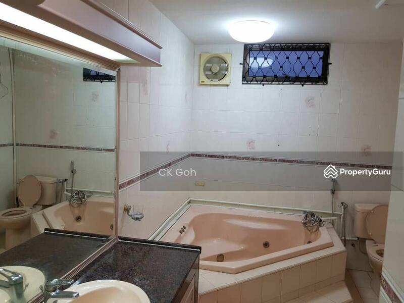 2-storey Terraced House for Sale in Sungai Nibong (Bayan Lepas) - CK Goh - Bathroom - PropertyGuru.com.my