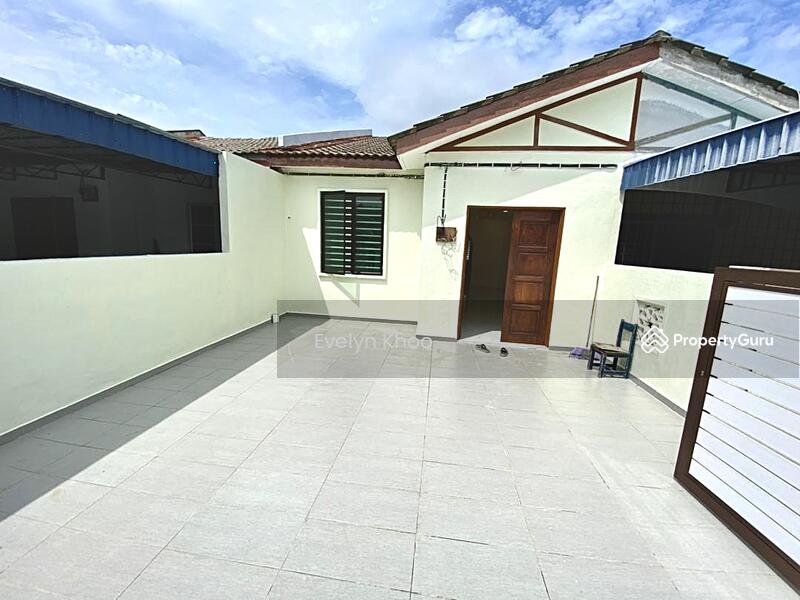 Car Pouch and Entrance