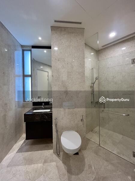 Service Residence for Sale at Banyan Tree Signatures - Jackie Fong - Master Bathroom - PropertyGuru.com.my