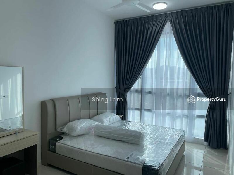 Condominium for Rent at Queens Residences Q2 @ Queens Waterfront - Shing Lam - Master Bedroom - PropertyGuru.com.my