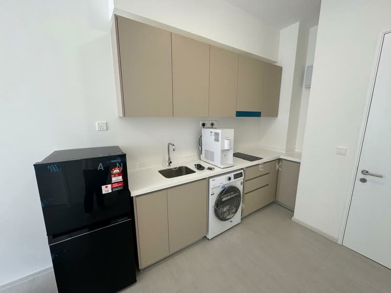 Servis Apartment untuk Disewa di Laurel Residence - Anthony Tek - Kitchen - PropertyGuru.com.my