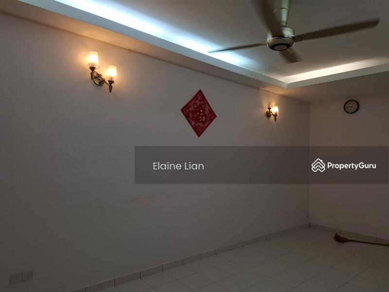 Townhouse for Sale in Batu Caves (Selangor) - Elaine Lian - Living Room - PropertyGuru.com.my
