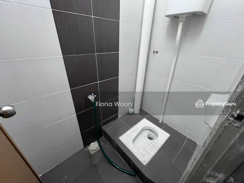 Shop for Sale in Bemban (Melaka) - Fiona Woon - Bathroom - PropertyGuru.com.my