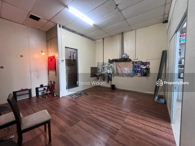 Shop for Sale in Bemban (Melaka) - Fiona Woon - Living Room - PropertyGuru.com.my