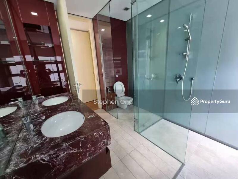 Kondominium untuk Dijual di Condominium @ The Troika - Stephen Ong - Bathroom - PropertyGuru.com.my
