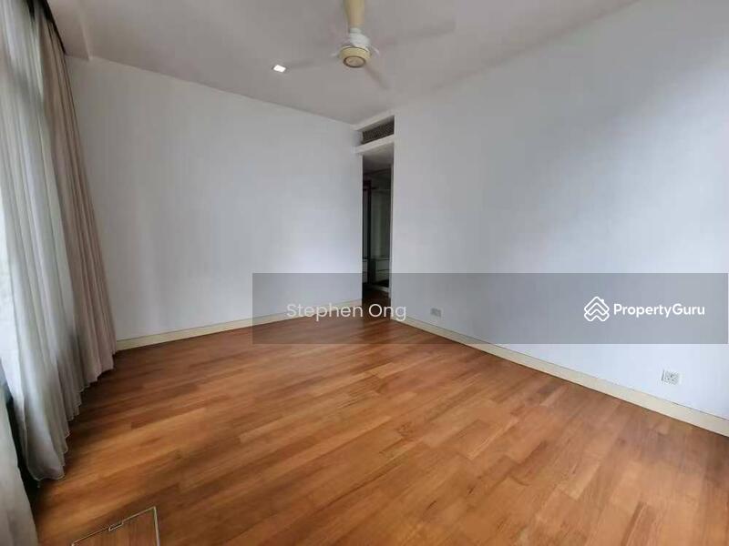 Kondominium untuk Dijual di Condominium @ The Troika - Stephen Ong - Living Room - PropertyGuru.com.my