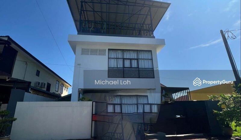 For Sale - hala bercham timur